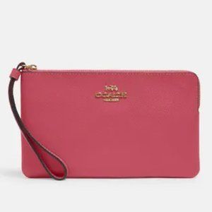 Coach Large Corner Zip Wristlet Gold/Strawberry Haze